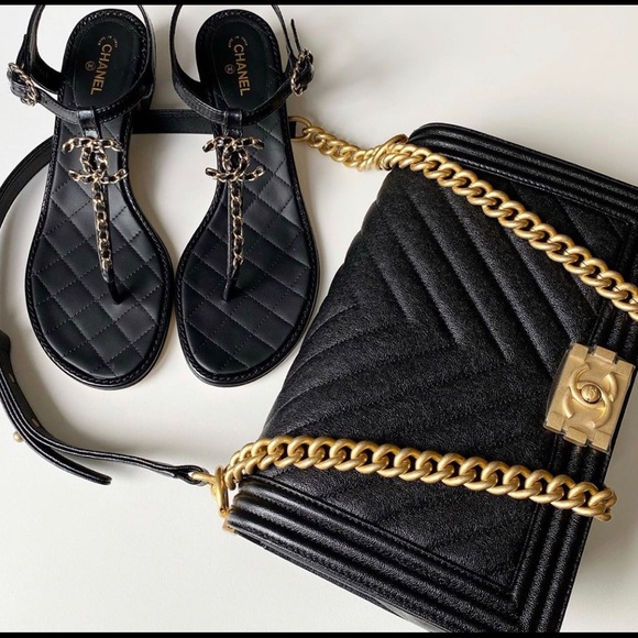 ❗️SOLD❗️Chanel quilted leather  black cc logo sand - Picture 2 of 16